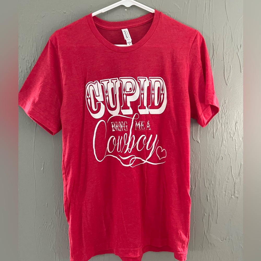 Size medium Cupid bring me a Cowboy canvas tshirt